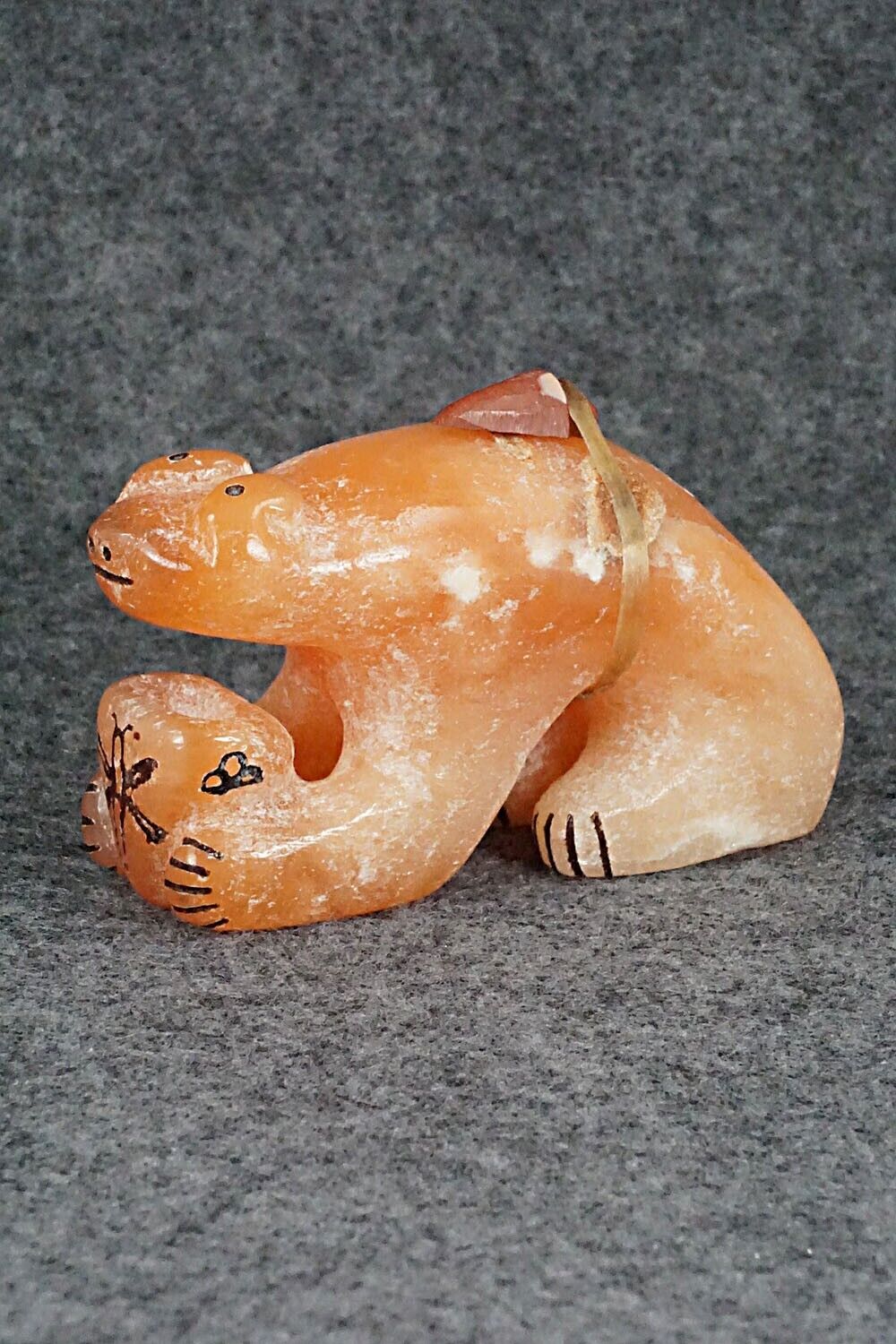Bear Zuni Fetish Carving - Rick Kallestewa