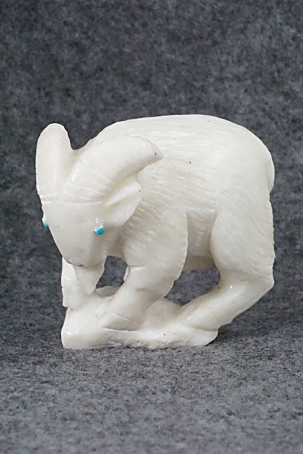Goat Zuni Fetish - Derrick Kaamasee