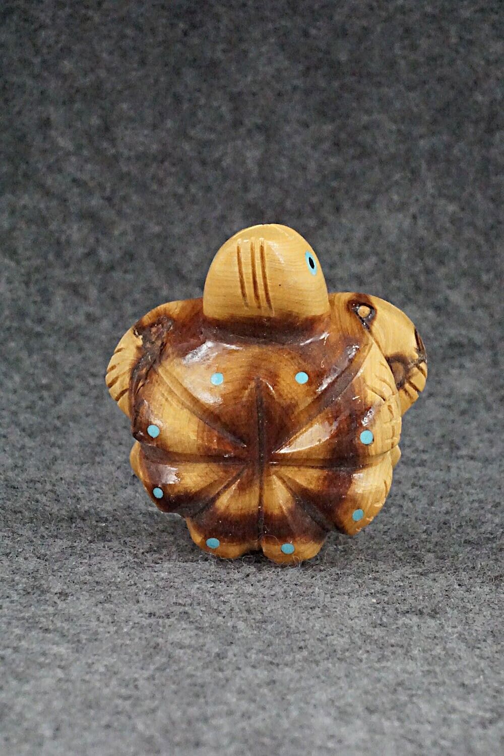 Turtle Zuni Fetish Carving - Louise Ponchuella