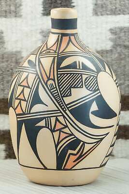 Hopi Pottery - Alta Yesslith