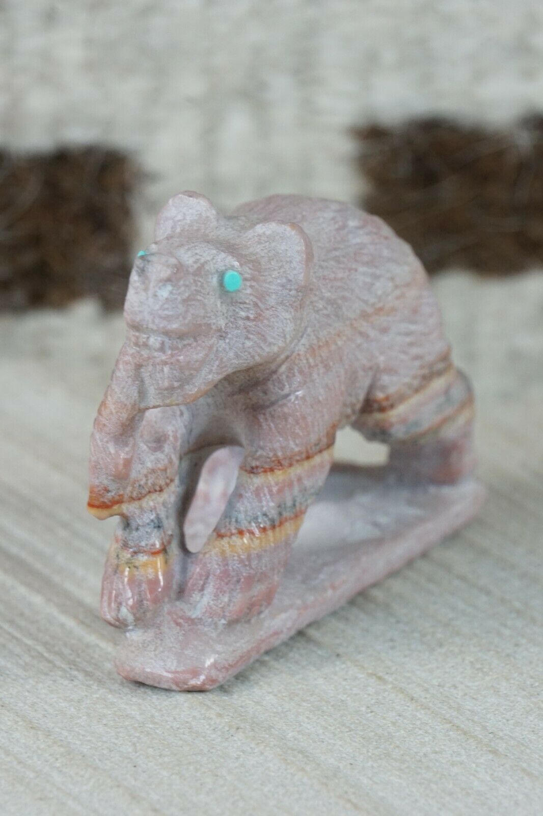 Bear Zuni Fetish Carving - Derrick Kaamasee - High Lonesome Trading