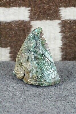 Lizard Zuni Fetish Carving - Jarvis Bellson