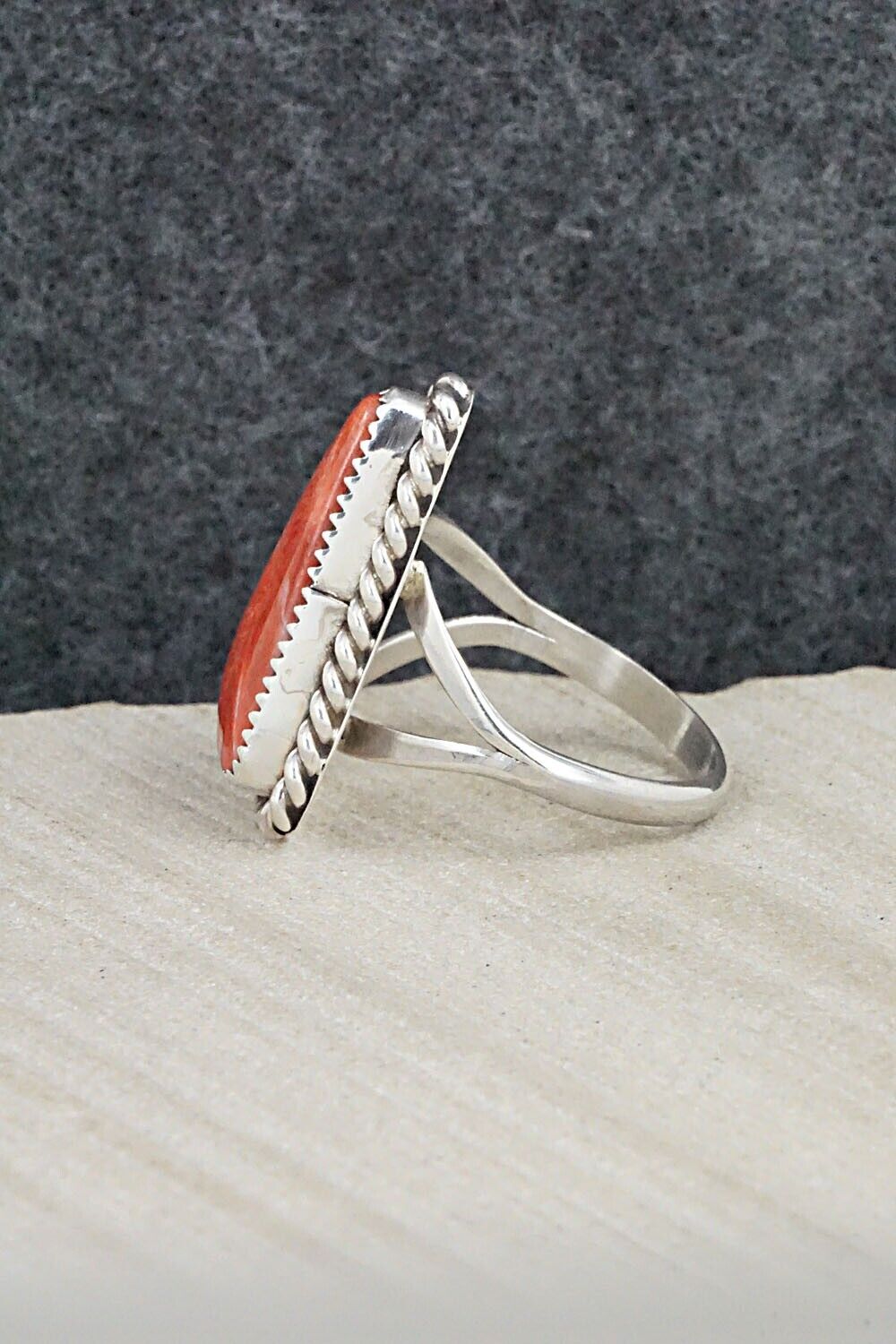 Spiny Oyster & Sterling Silver Ring - Benjamin Martinez - Size 9.5
