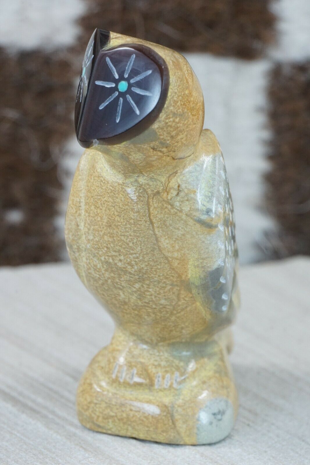 Owl Zuni Fetish Carving - Enrike Leekya