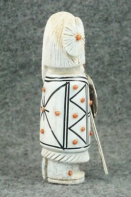 Hunter Zuni Fetish Carving - Claudia Peina