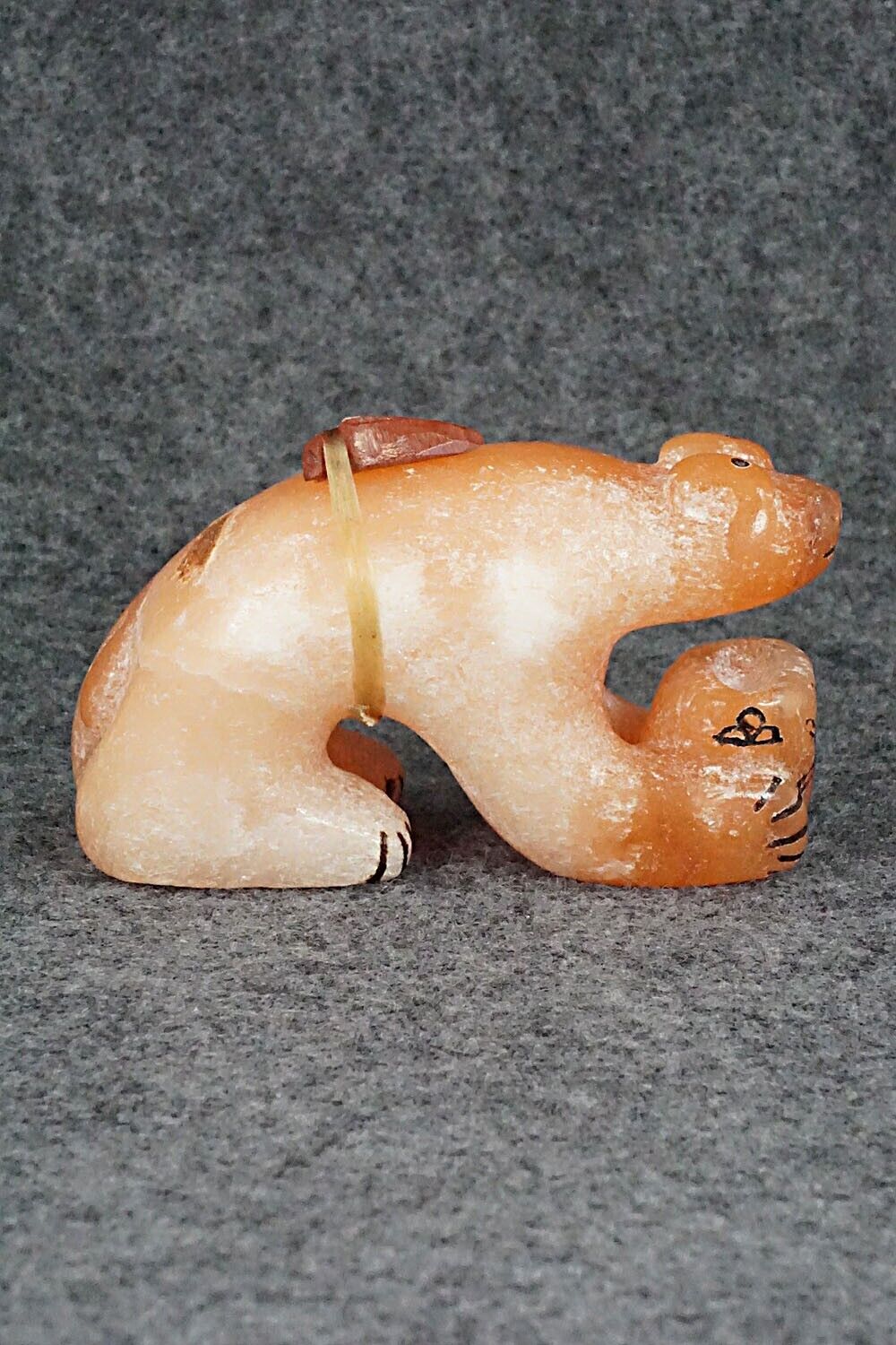 Bear Zuni Fetish Carving - Rick Kallestewa