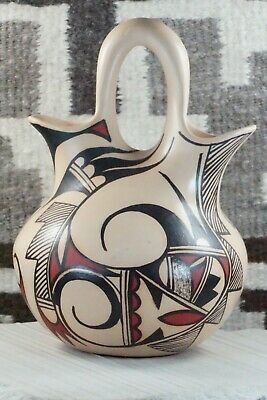 Hopi Pottery - D. Yesslith