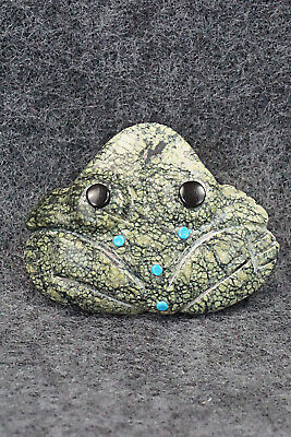 Frog Zuni Fetish Carving - Reynold Lunasee