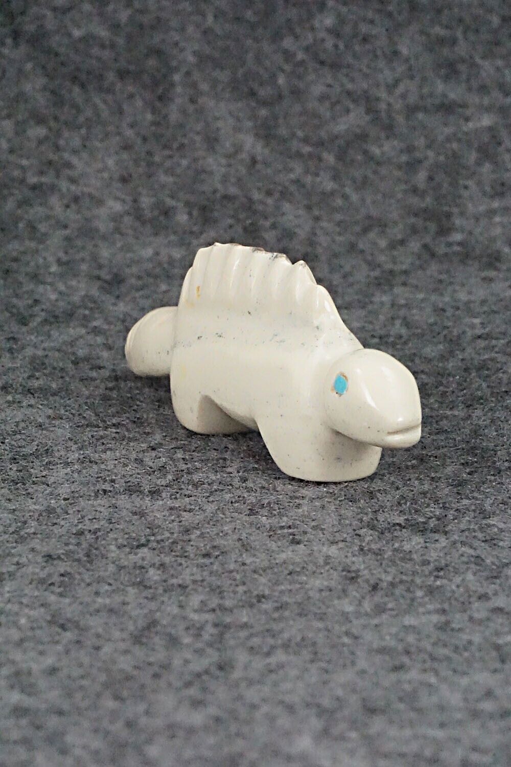Lizard Zuni Fetish Carving - Marvelita Phillips