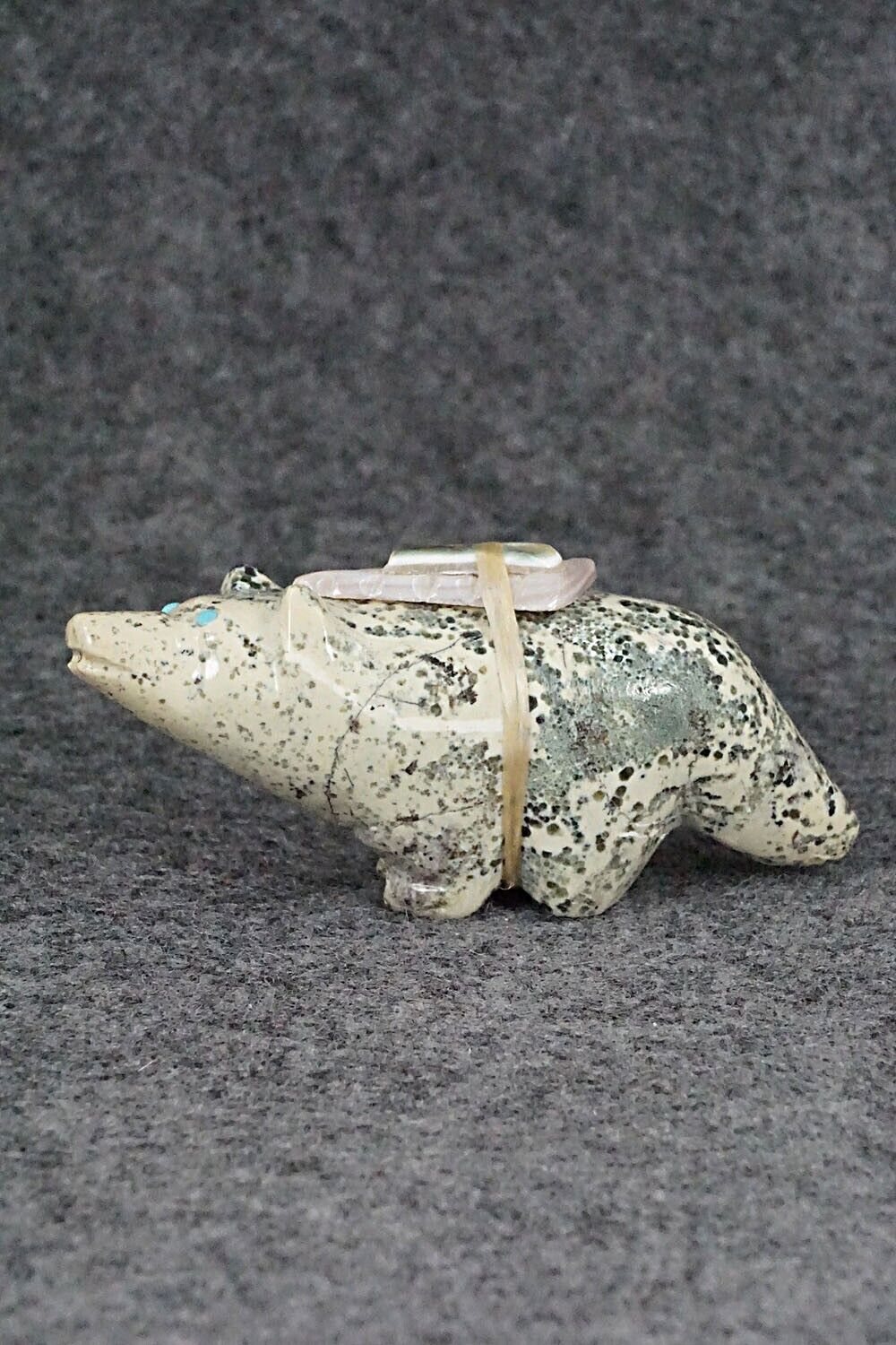 Wolf Zuni Fetish Carving - Delvin Leekya