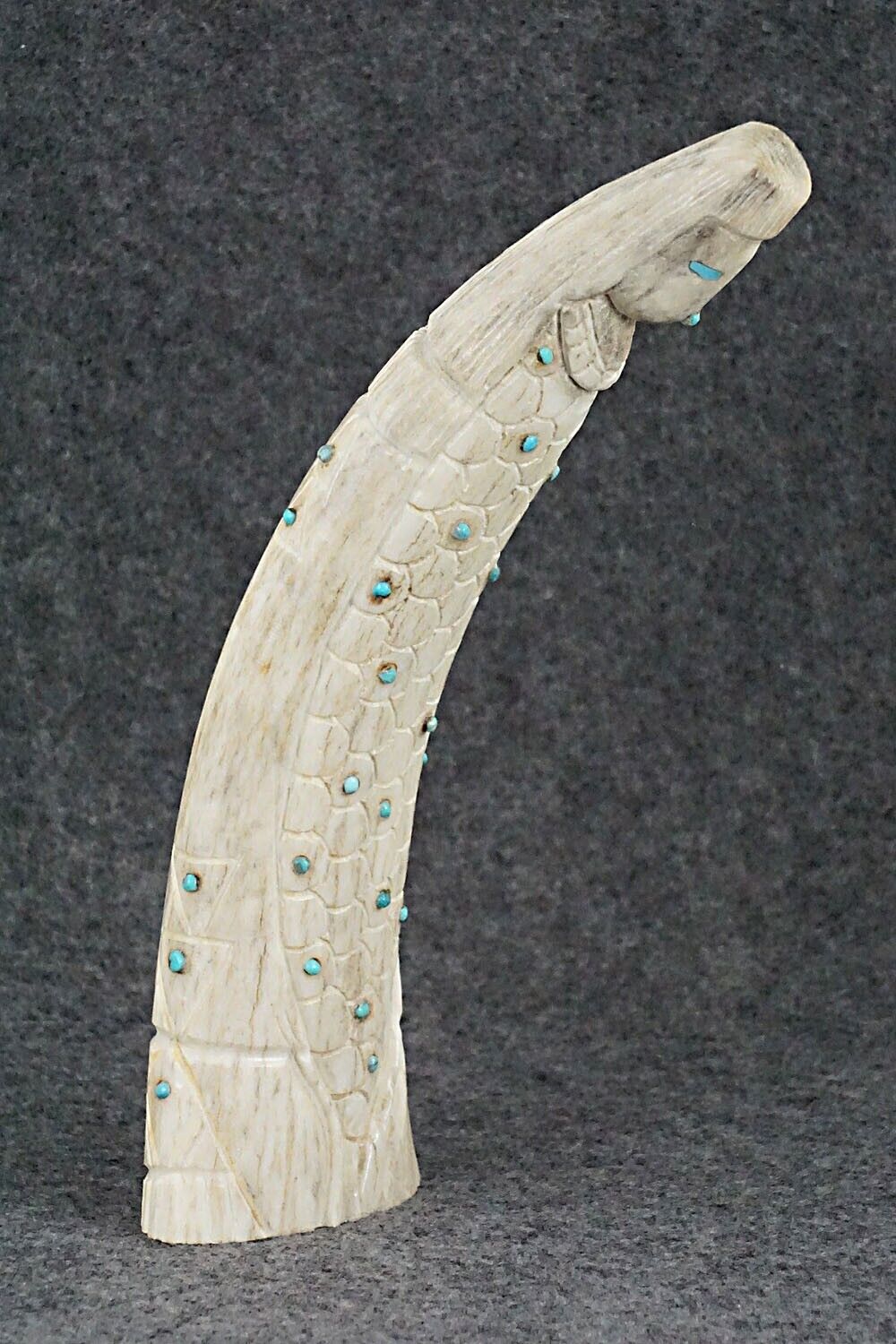 Corn Maiden Zuni Fetish Carving - Garrick Weeka