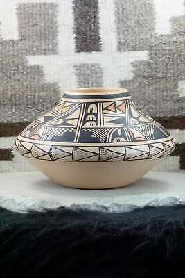 Hopi Pottery - Alta Yesslith