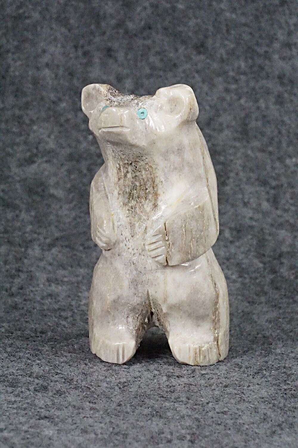 Bear Zuni Fetish Carving - Allison White