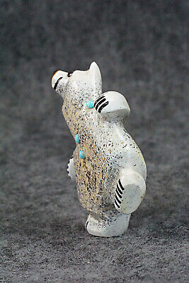 Bear Zuni Fetish Carving - Claudia Peina