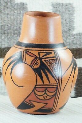 Hopi Pottery - A. Yesslith
