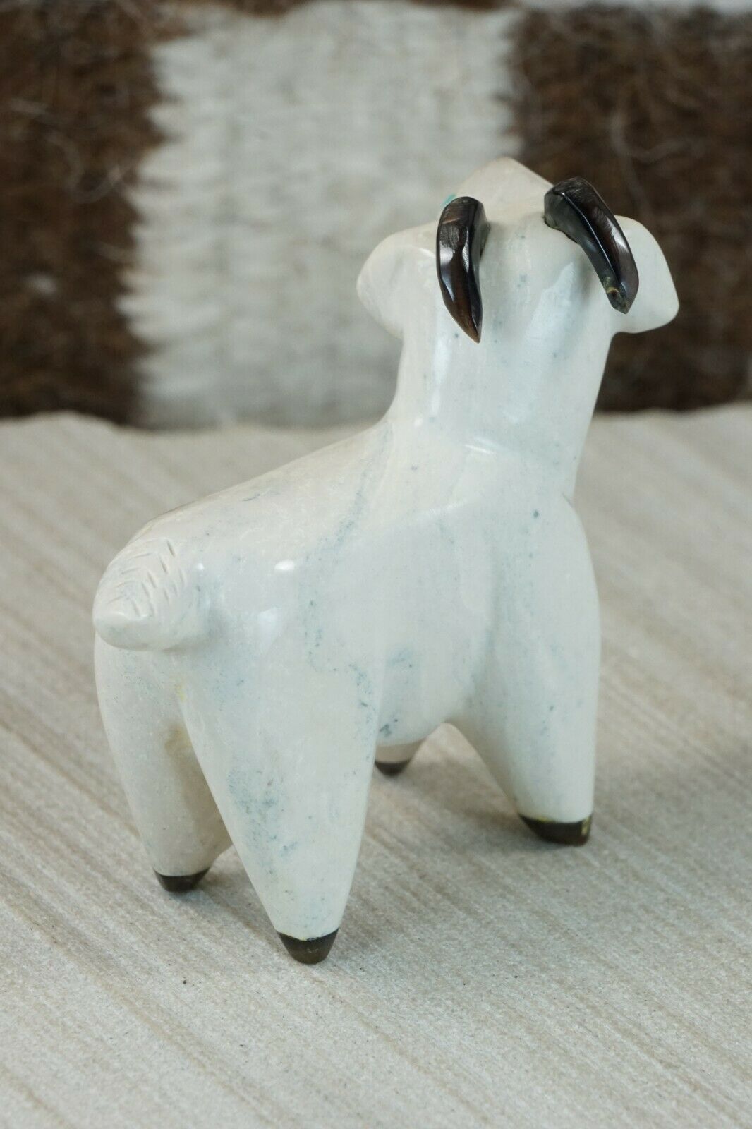 Goat Zuni Fetish Carving - Enrike Leekya