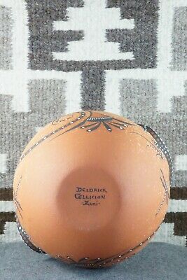 Zuni Pottery - Deldrick Cellicion