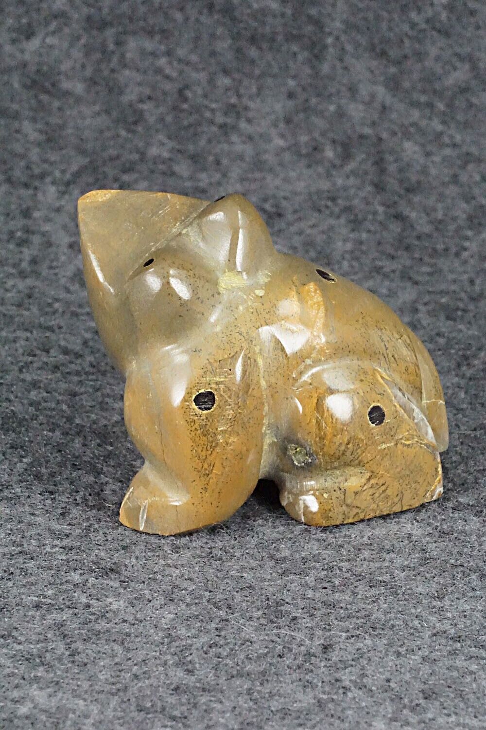 Frog Zuni Fetish Carving - Enrike Leekya