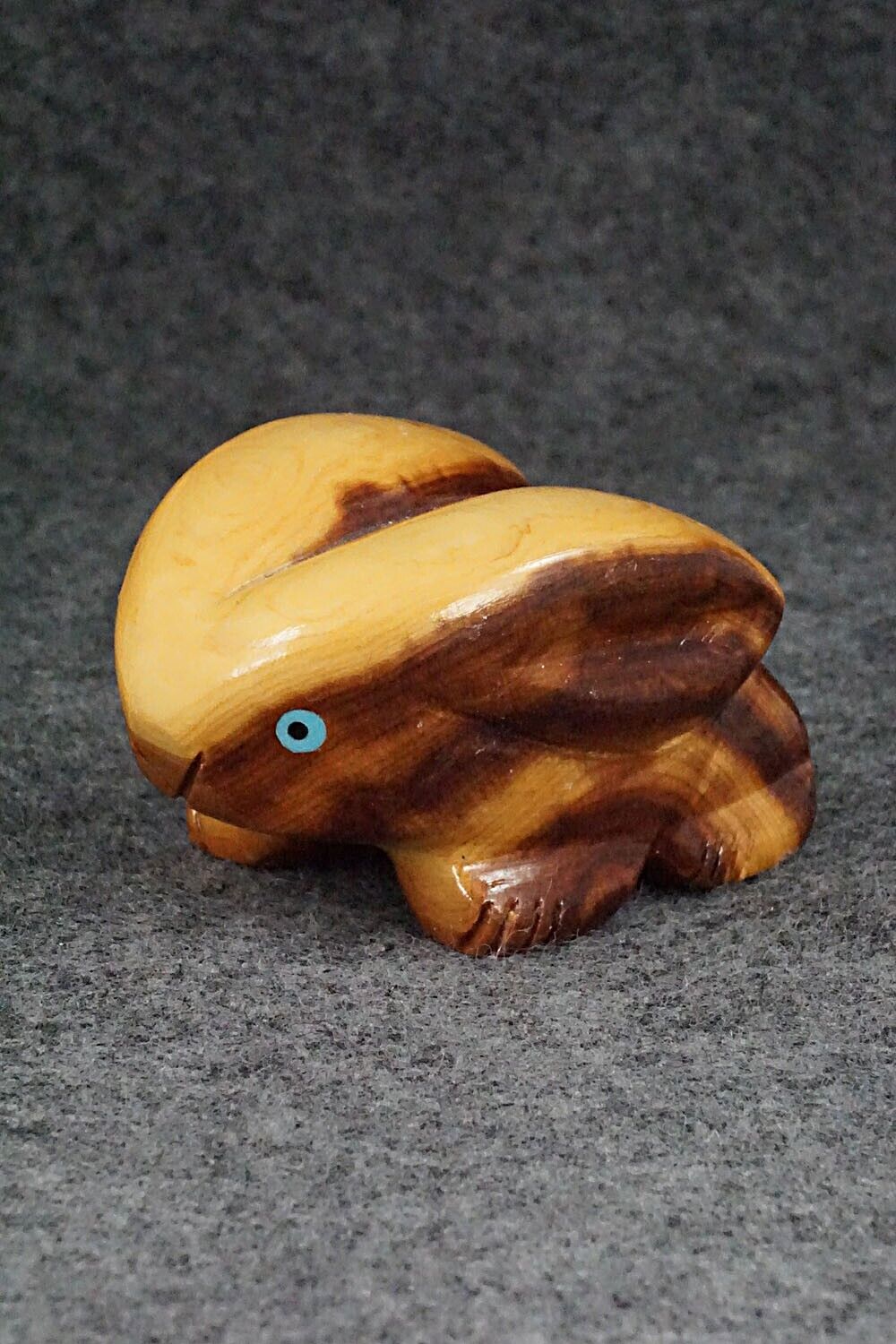Rabbit Zuni Fetish Carving - Louise Ponchuella