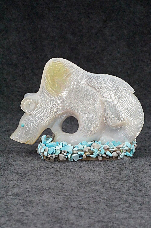 Bear Zuni Fetish Carving - Randy Lucio