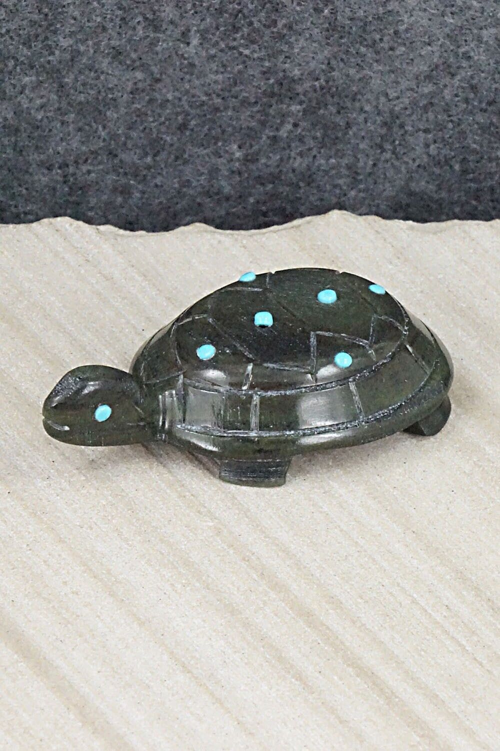 Turtle Zuni Fetish Carving - Ronnie Lunasee