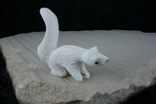 Skunk Zuni Fetish Carving - Russell Shack - High Lonesome Trading