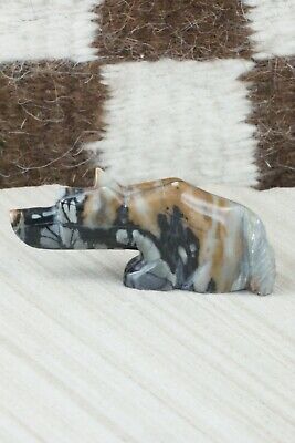 Wolf Zuni Fetish Carving - Kenny Chavez