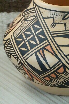 Hopi Pottery - Alta Yesslith