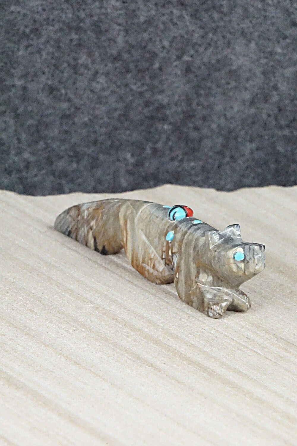 Wolf Zuni Fetish Carving - Danette Laate