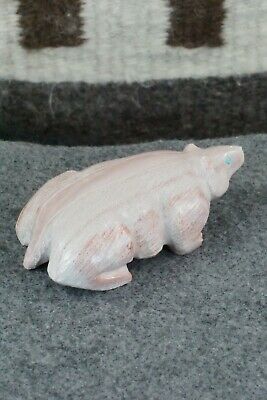 Badger Zuni Fetish Carving - Derrick Kaamasee
