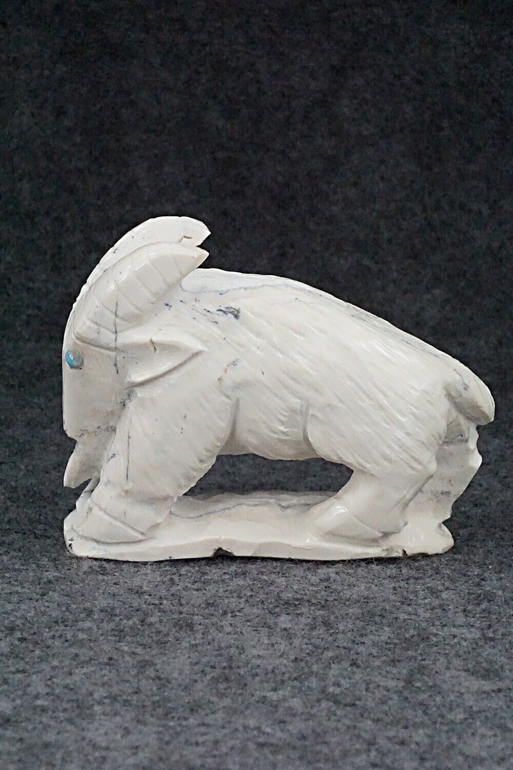 Goat Zuni Fetish Carving - Derrick Kaamasee