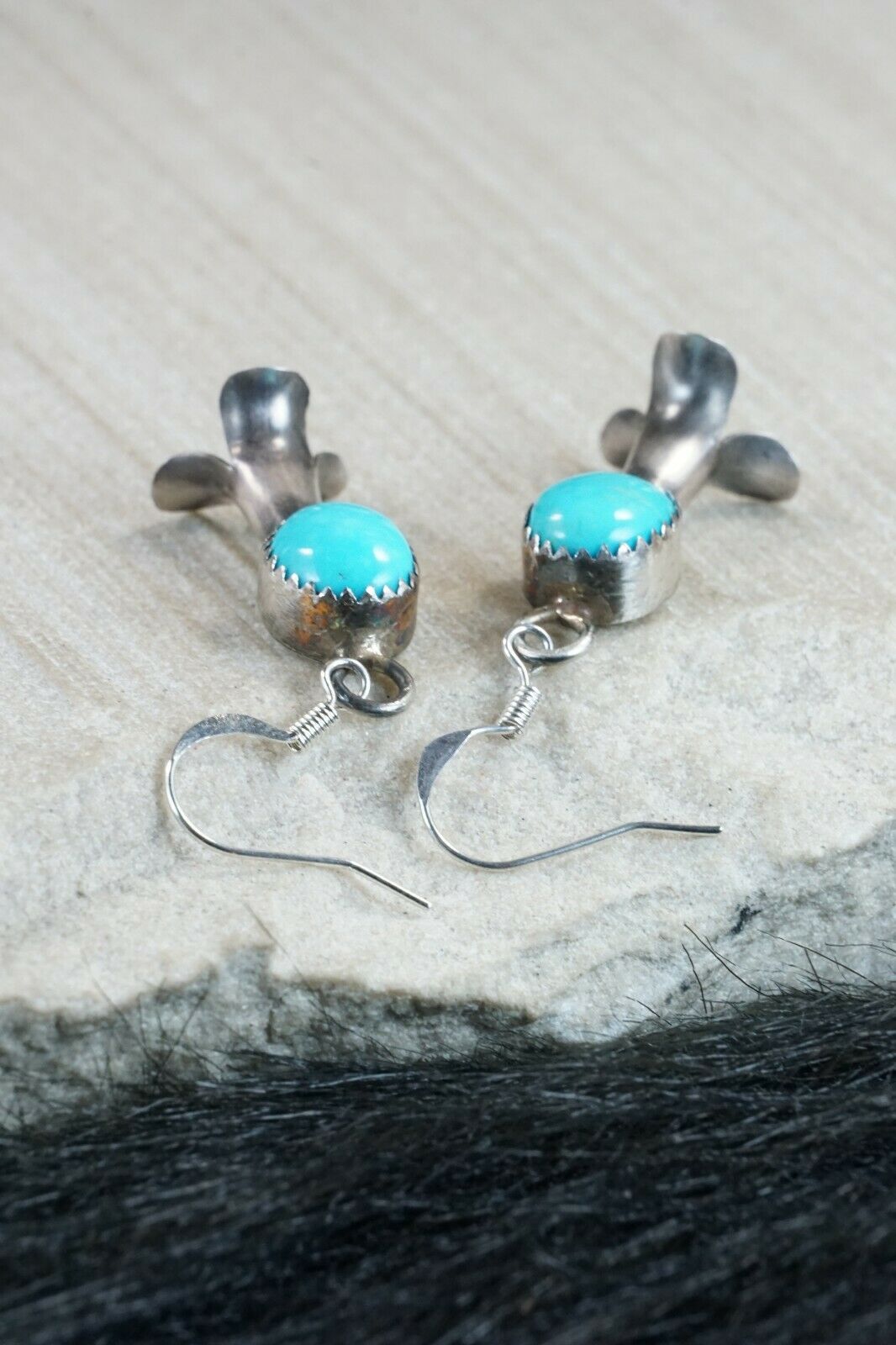 Turquoise & Sterling Silver Squash Blossom & Earrings - Leon Kirlie