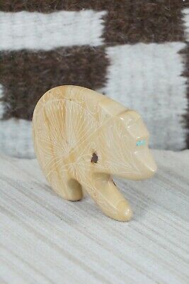 Bear Zuni Fetish Carving - Jonathan Natewa