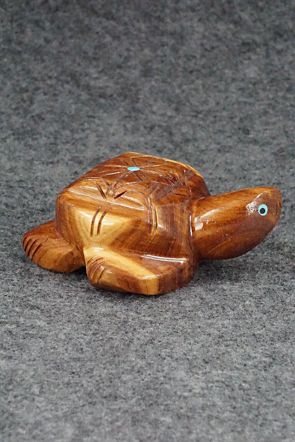 Turtle Zuni Fetish Carving - Louise Ponchuella