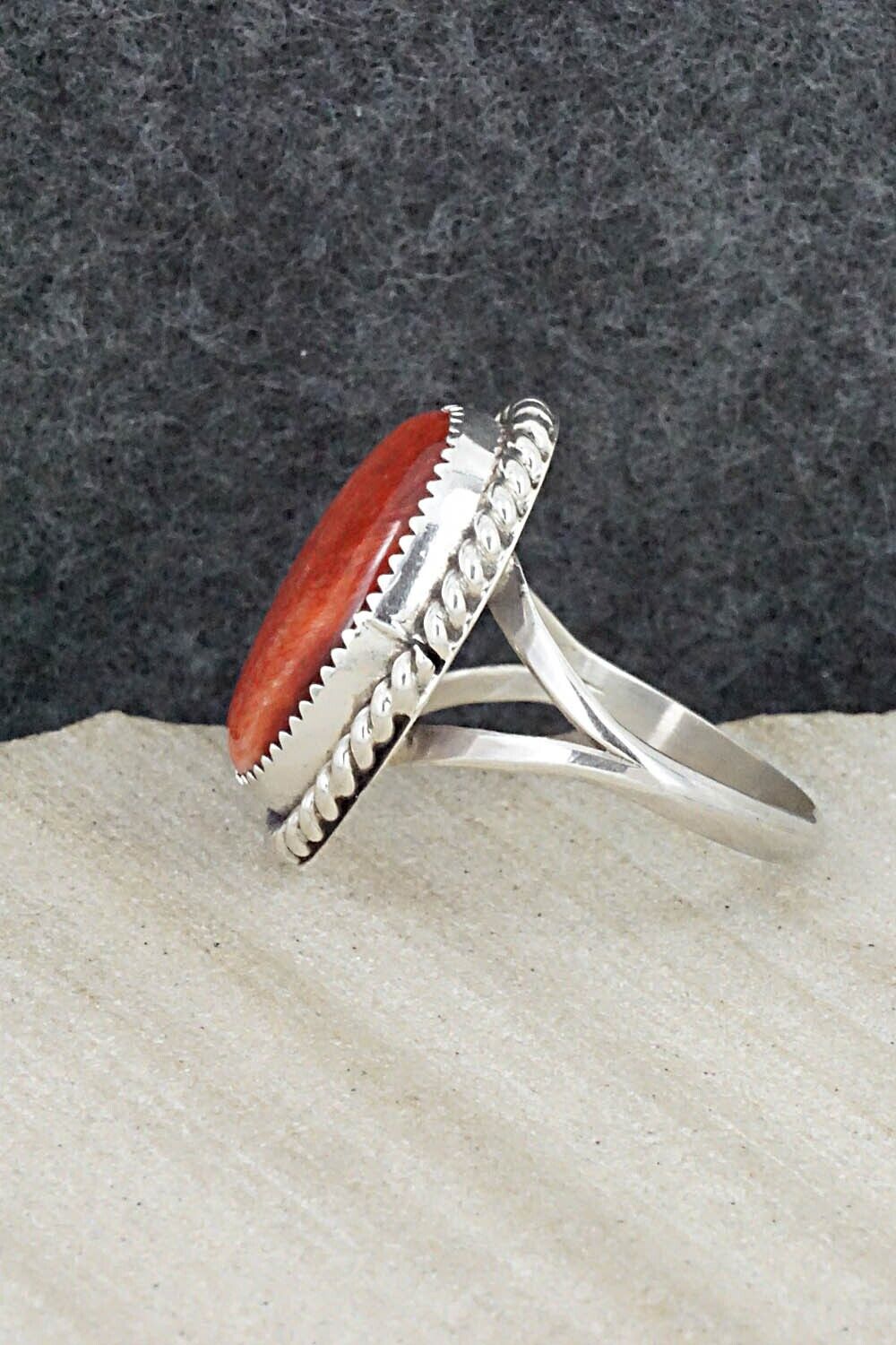 Spiny Oyster & Sterling Silver Ring - Benjamin Martinez - Size 9