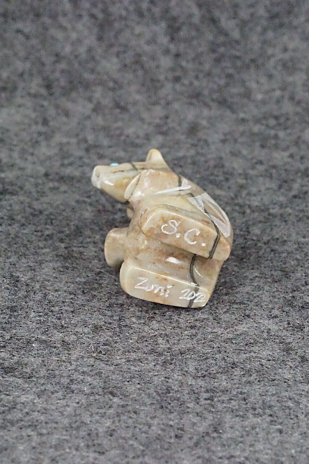 Bear Zuni Fetish Carving - Shannon Calavaza