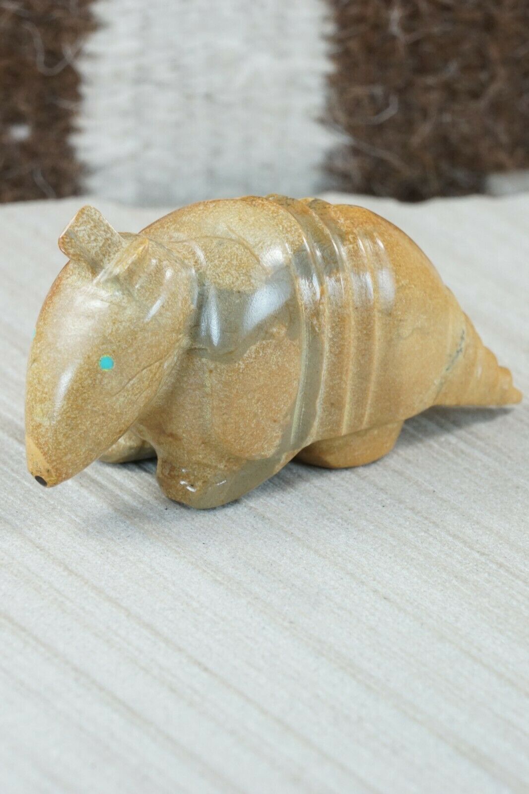 Armadillo Zuni Fetish Carving - Enrike Leekya