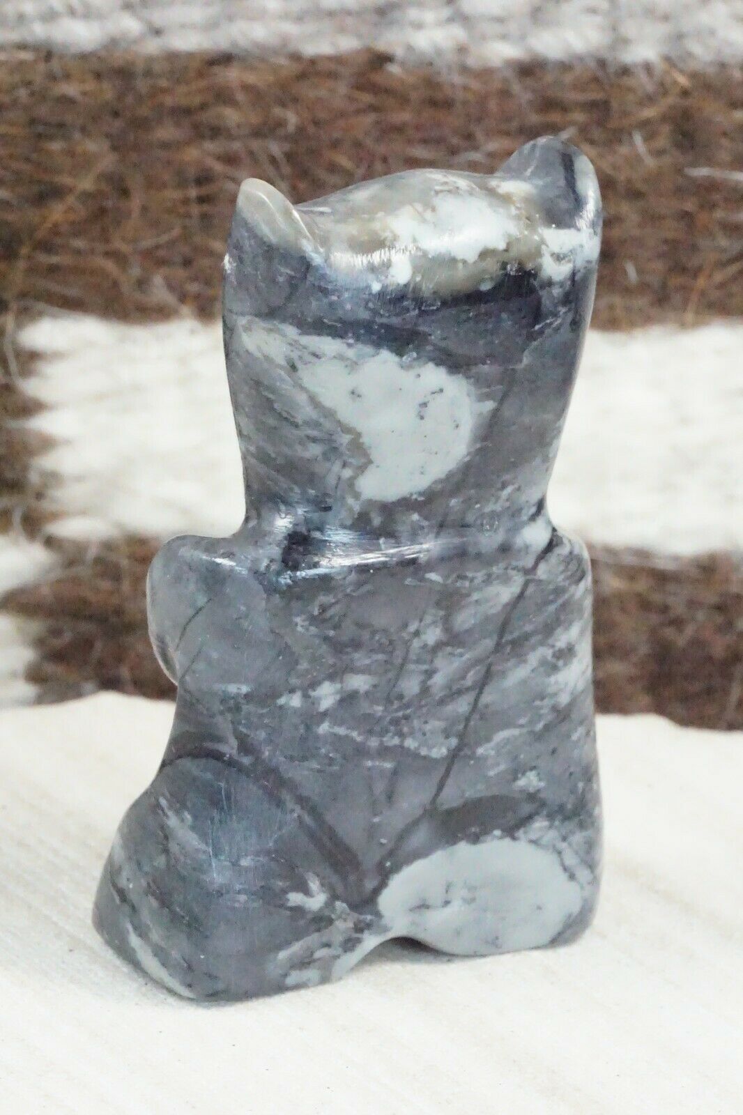 Bear Zuni Fetish Carving - Taylor Gia