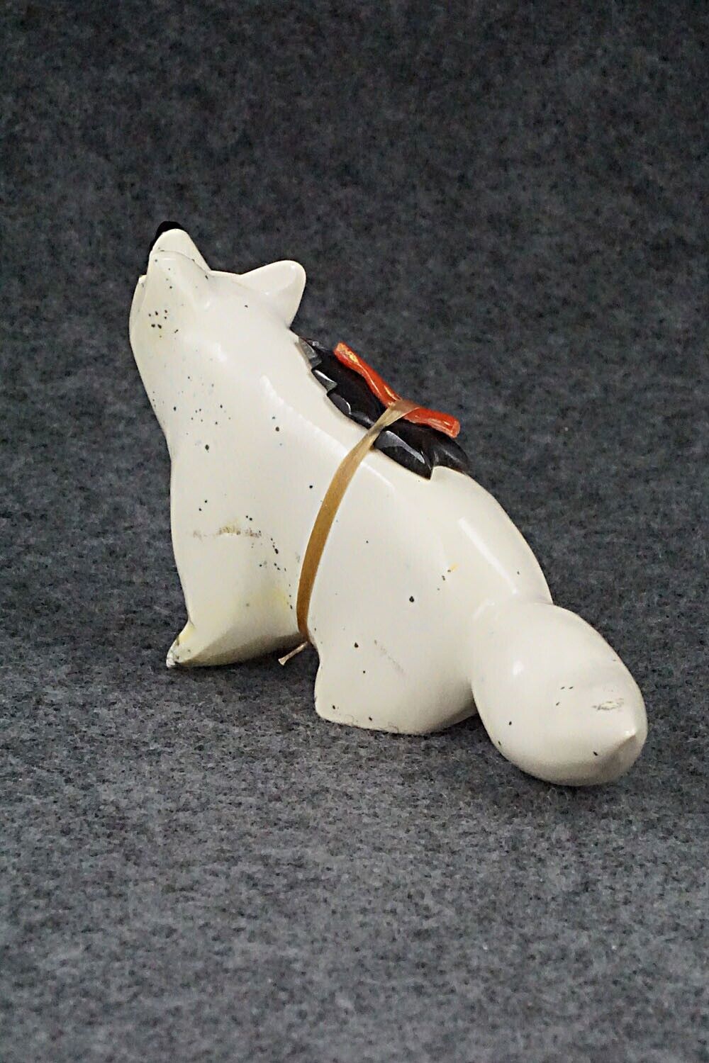 Wolf Zuni Fetish Carving - Enrike Leekya