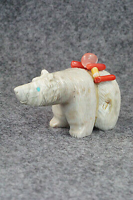 Bear Zuni Fetish Carving - Paulette Quam