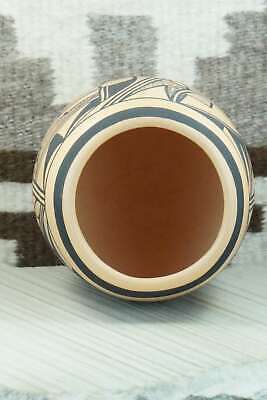 Hopi Pottery - Alta Yesslith