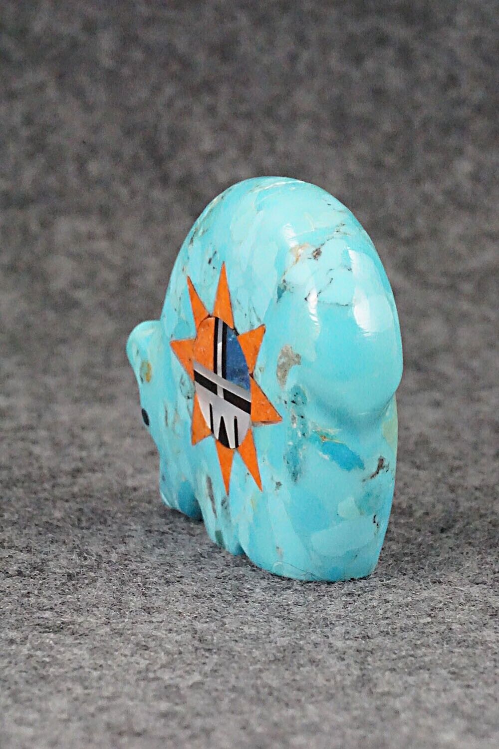 Bear Zuni Fetish Carving - Andres Lementino