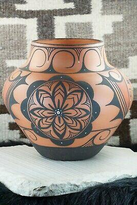 Zuni Pottery - Peynetsa - High Lonesome Trading