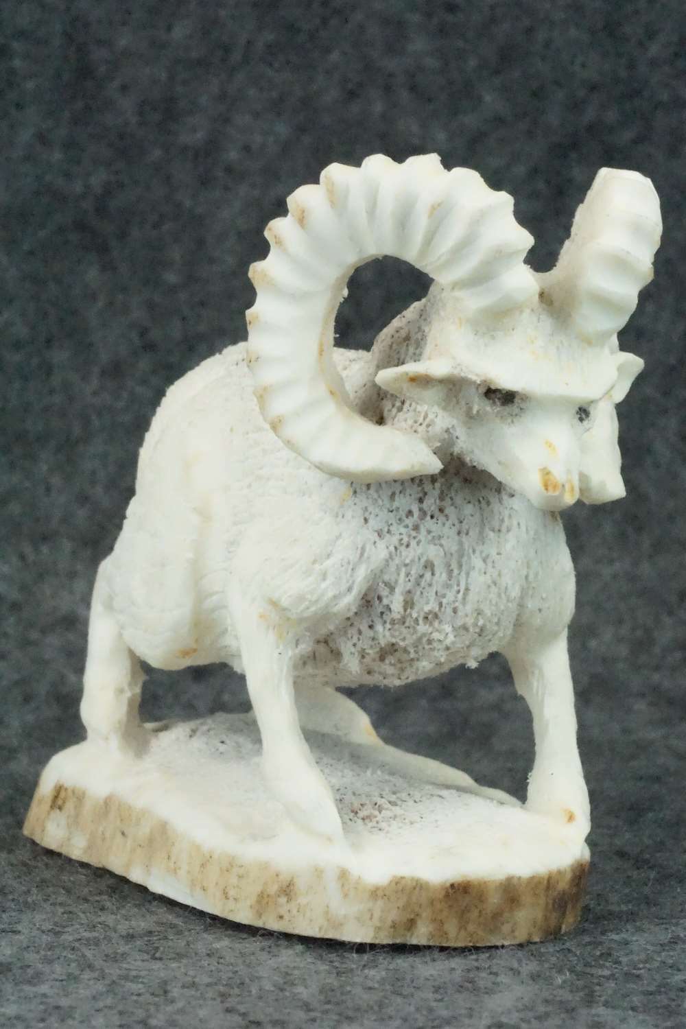 Ram Zuni Fetish Carving - Lewis Malie Jr.