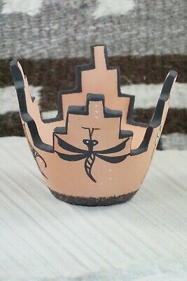 Zuni Pottery - Darla Westika