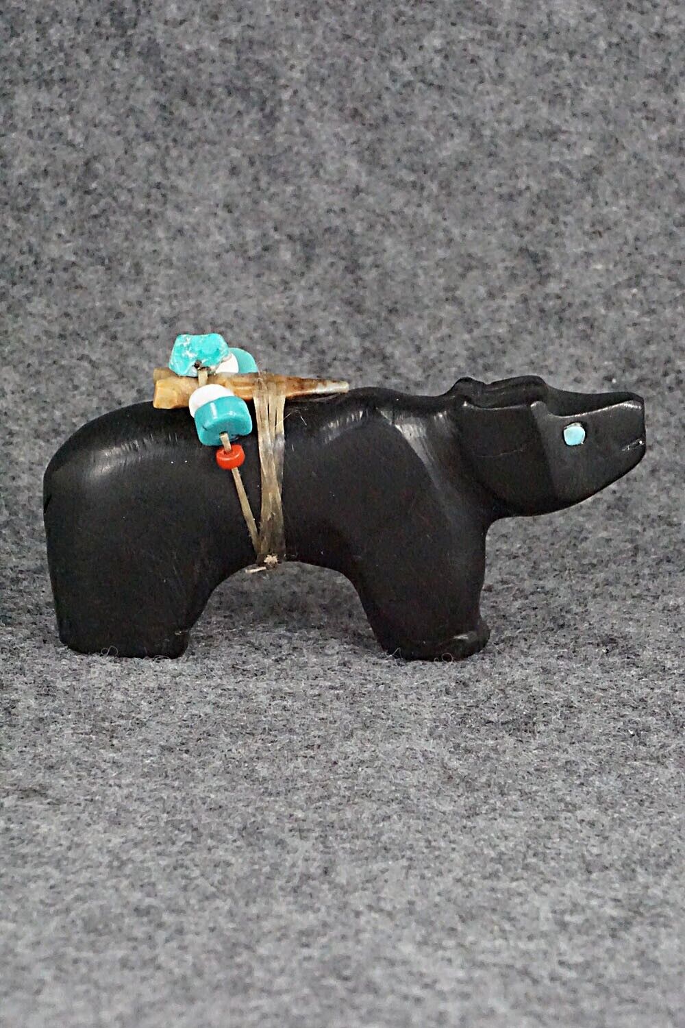 Bear Zuni Fetish Carving - Narrin Bowannie