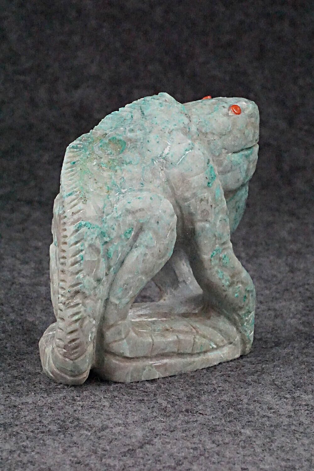 Iguana Zuni Fetish Carving - Colton Kaamasee