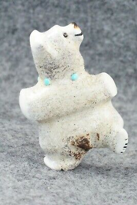 Bear Zuni Fetish Carving - Claudia Peina