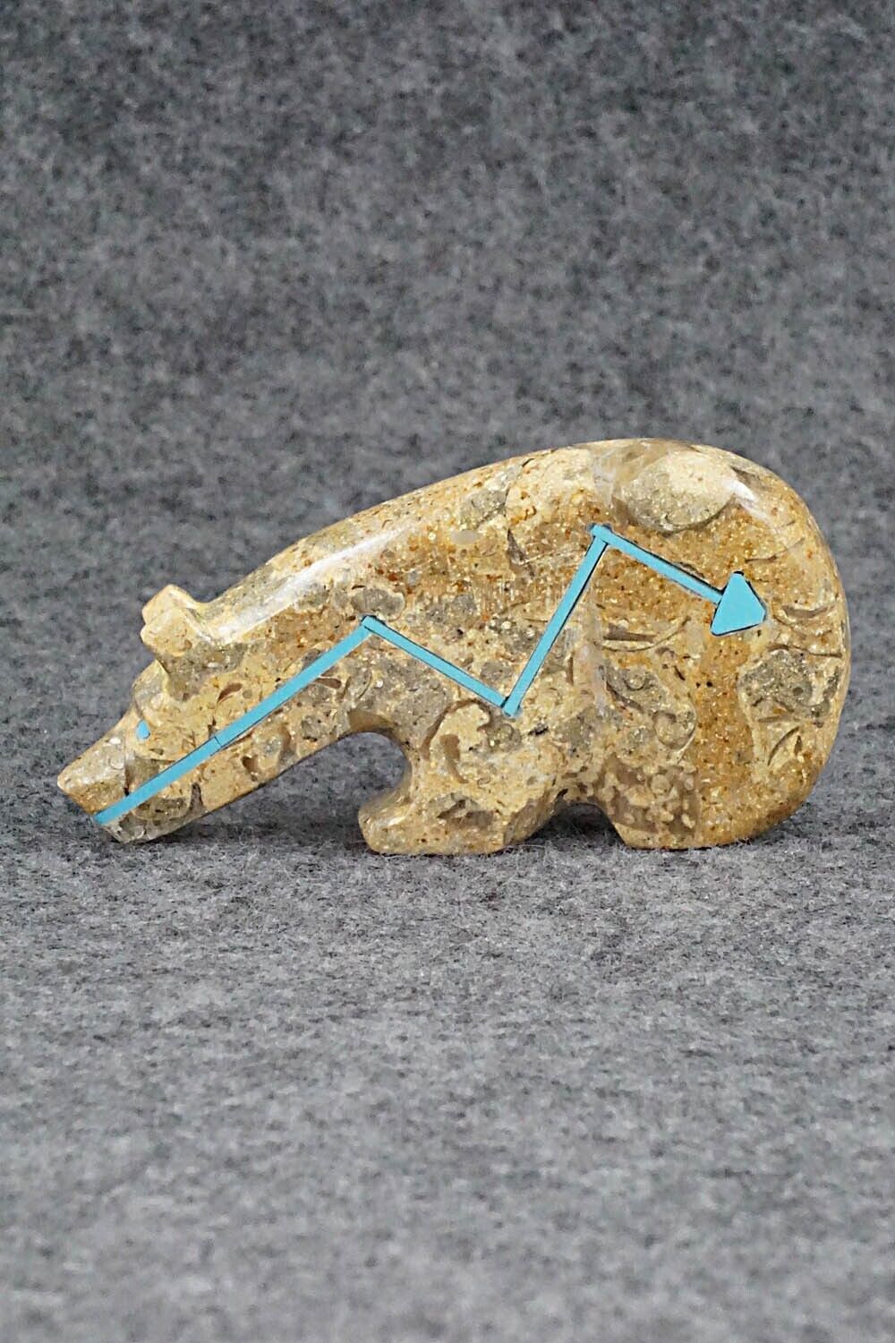 Bear Zuni Fetish Carving - Rodney Laiwakete
