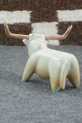 Bull Zuni Fetish Carving - Enrike Leekya